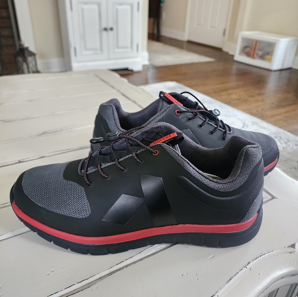NWT Men's Orthopedic Athletic Shoes 11XW